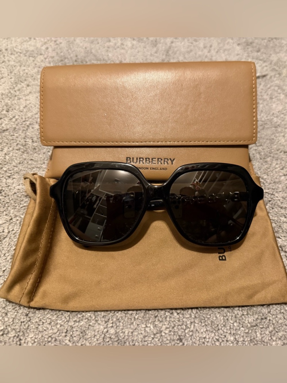 Burberry Black Sunglasses with Tan Accessories - Picture 3 of 8